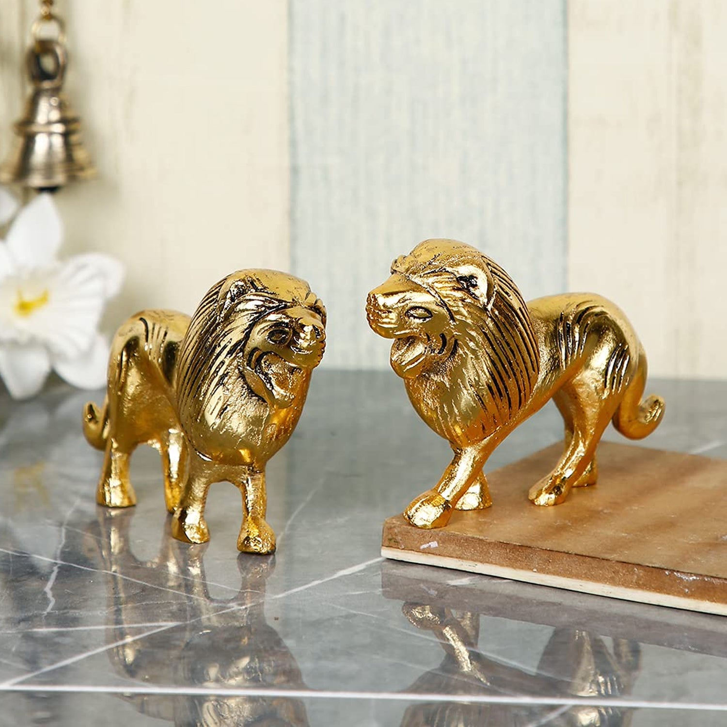 Handmade Metal Lion Decorative Showpiece Golden, Dfms388