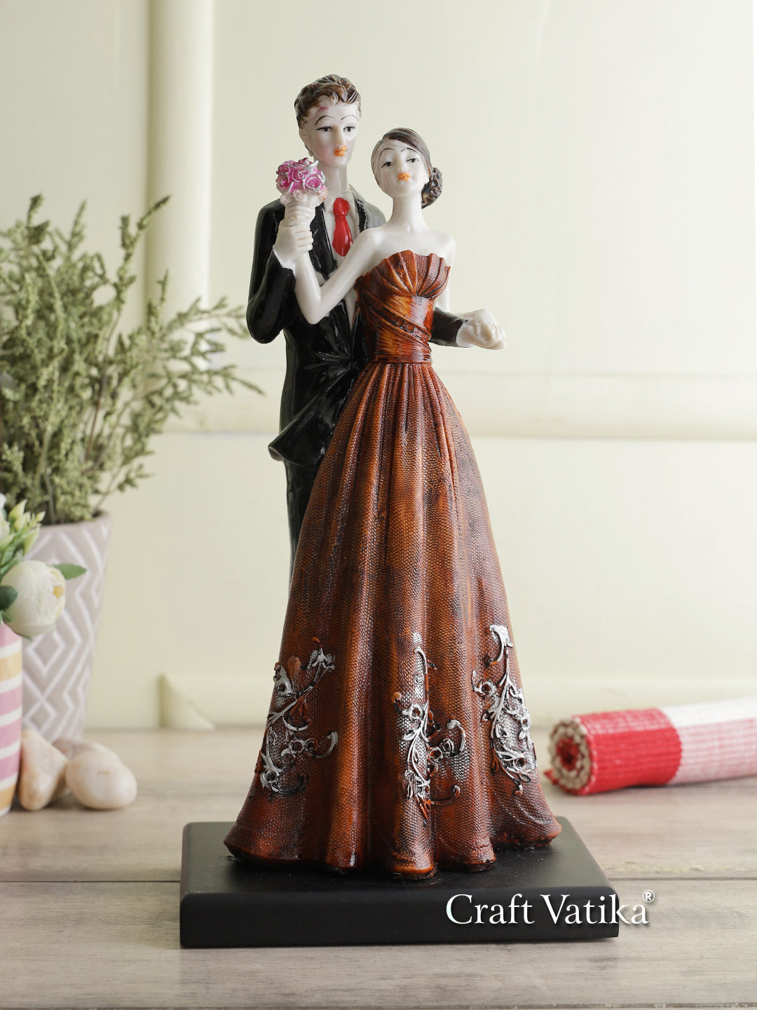 Polyresin Romantic Love Couple Statue Cplmas106