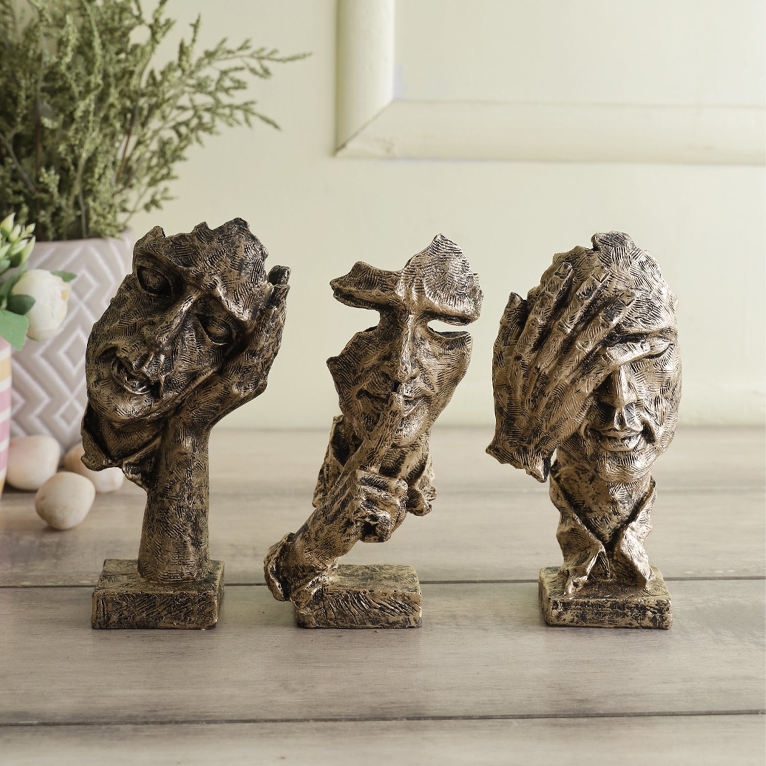 Human Face Decorative Resin Showpiece (Set Of 3) Dfmas394-Golden