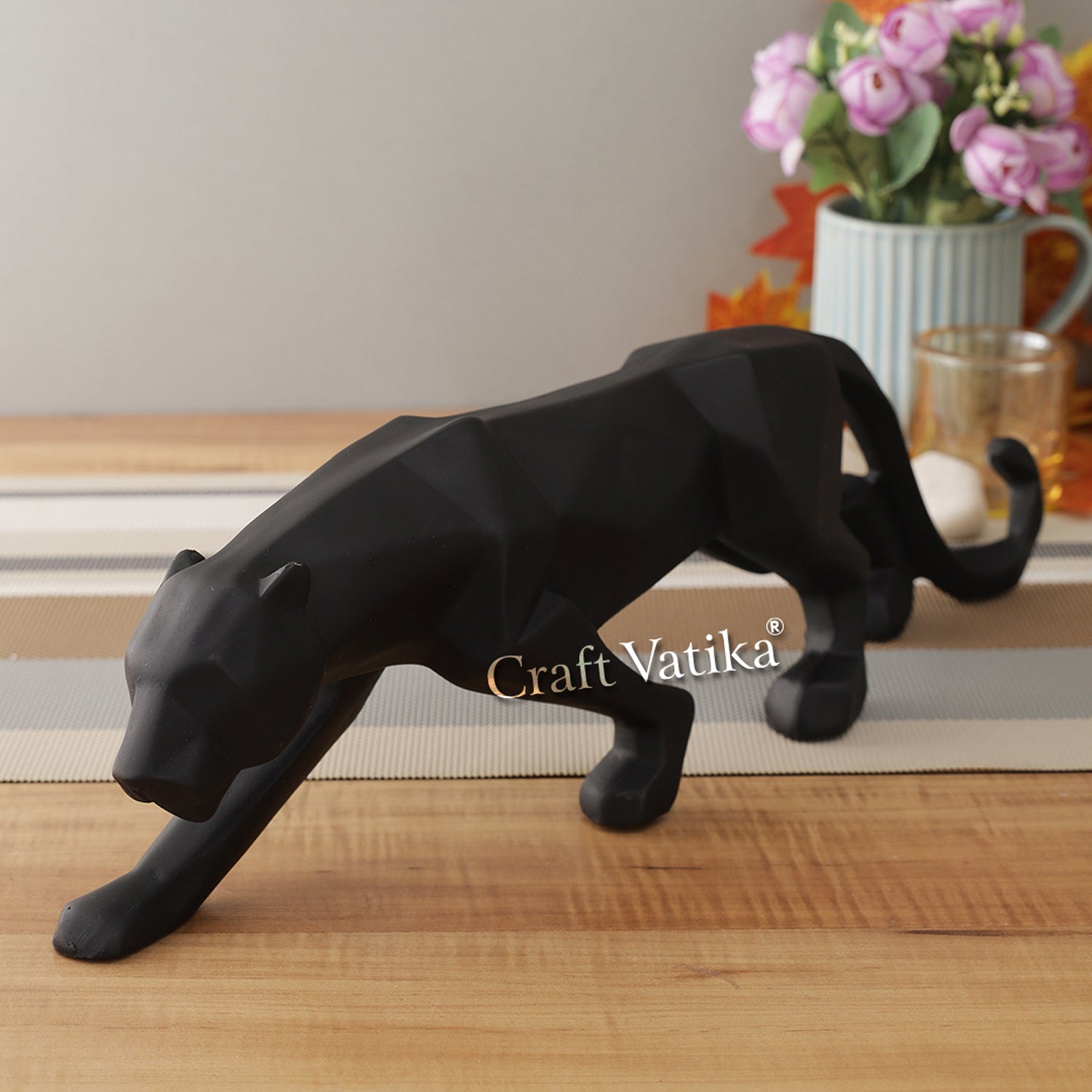 Geometric Polyresin Black Panther Decorative Showpiece, Dfmas425