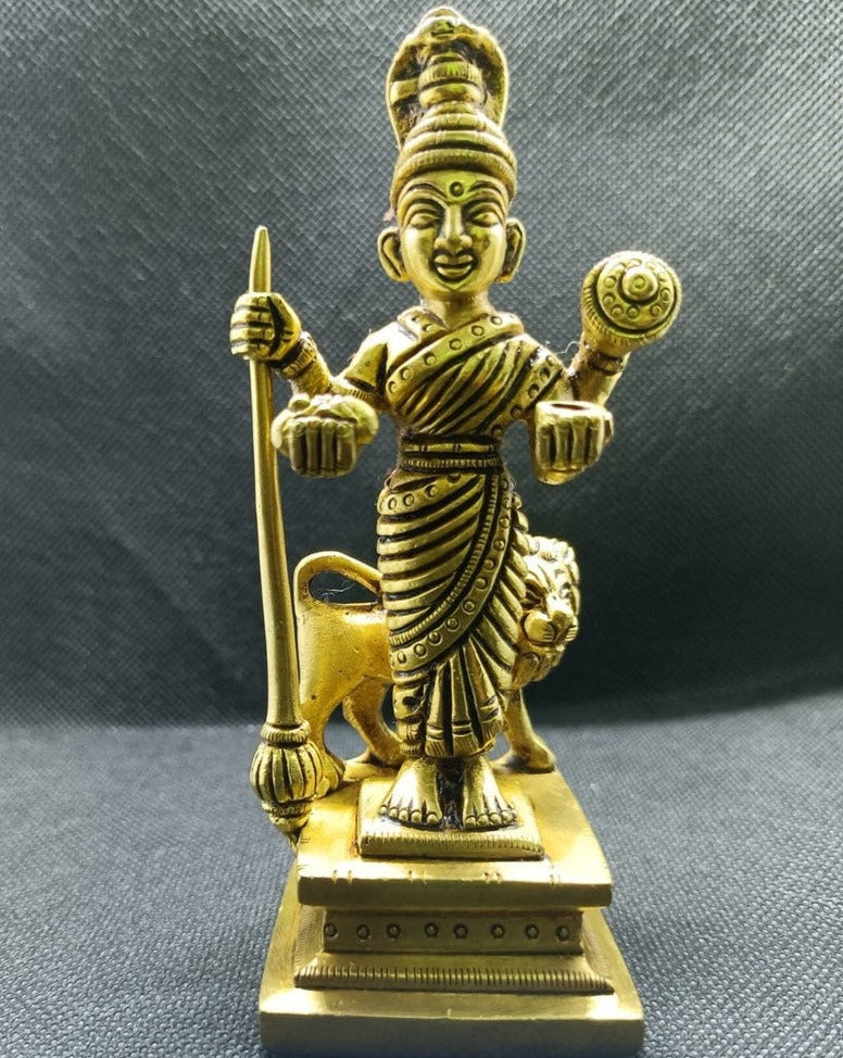 Super Fine Quality Pure Brass Maa Laxmi Idol Statue, Hindu Goddess Idol Statue , God of wealth, fortune, love and beauty